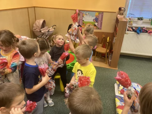 Fotogalerie MŠ Červená Hora - Za čerty na hradě Vizmburku, foto 27/27