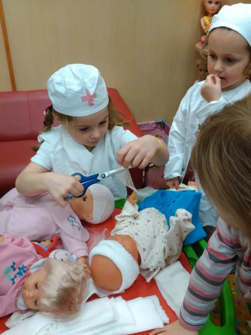 Fotogalerie MŠ Červená Hora - U lékaře - únor, foto 3/6