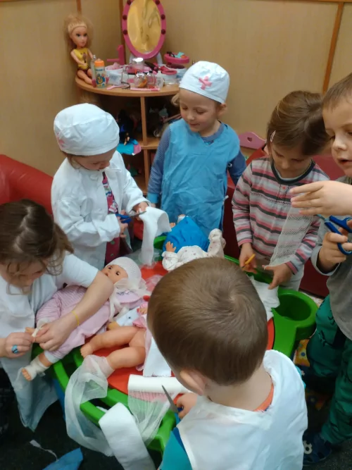Fotogalerie MŠ Červená Hora - U lékaře - únor, foto 4/6