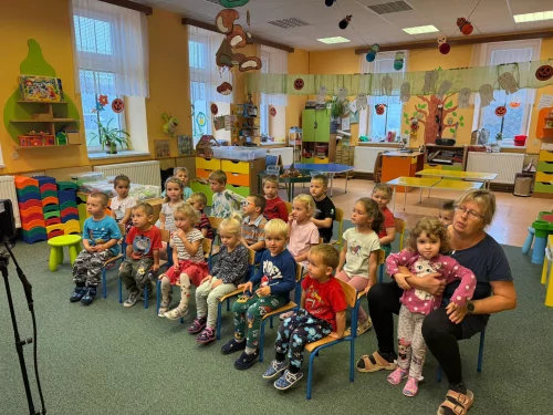 Fotogalerie MŠ Červená Hora - Divadlo Polehňa - Neposlušná kůzlátka, foto 3/9