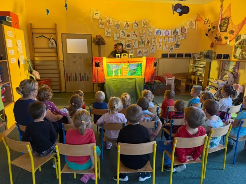 Fotogalerie MŠ Červená Hora - Divadlo Polehňa - Neposlušná kůzlátka, foto 4/9