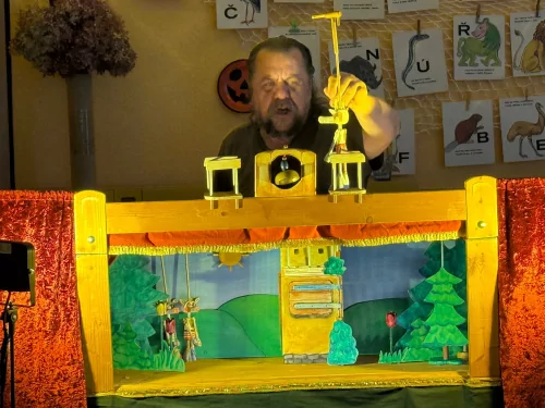 Fotogalerie MŠ Červená Hora - Divadlo Polehňa - Neposlušná kůzlátka, foto 9/9