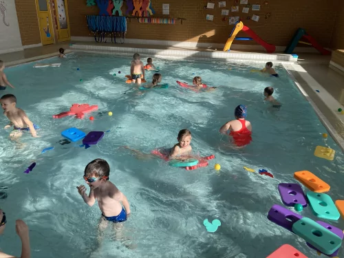 Fotogalerie MŠ Červená Hora - Plavecký výcvik 2025, foto 5/49