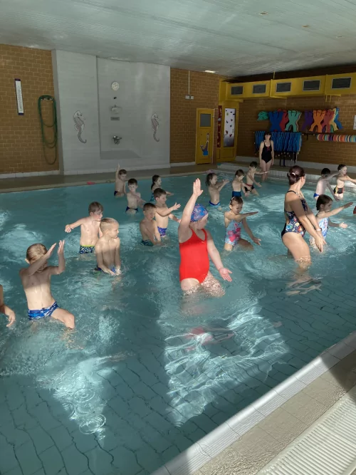 Fotogalerie MŠ Červená Hora - Plavecký výcvik 2025, foto 7/49