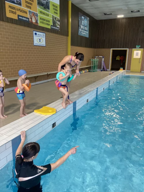 Fotogalerie MŠ Červená Hora - Plavecký výcvik 2025, foto 35/49