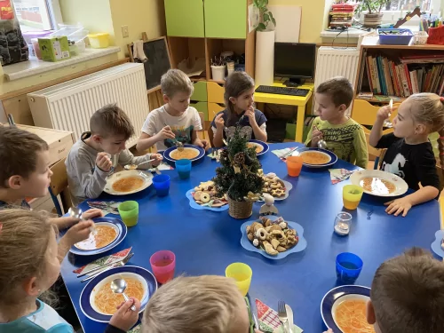 Fotogalerie MŠ Červená Hora - Štědrý den v MŠ, foto 20/21