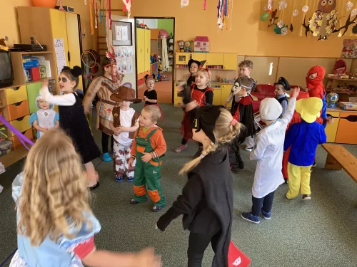 Fotogalerie MŠ Červená Hora - Karneval 2022, foto 3/15