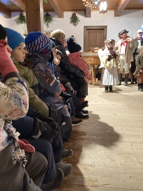 Fotogalerie MŠ Červená Hora - Advent v Ratibořicích, foto 16/25