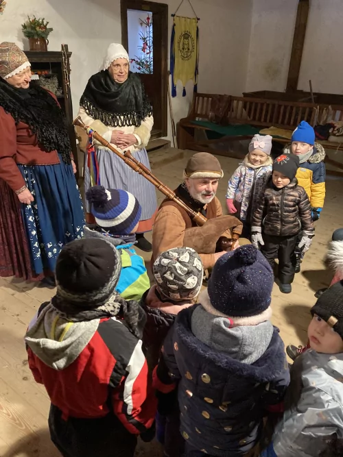 Fotogalerie MŠ Červená Hora - Advent v Ratibořicích, foto 21/25