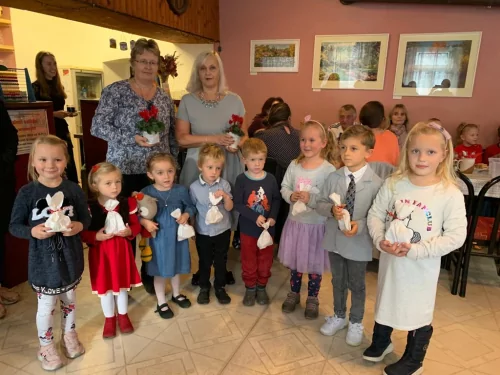 Fotogalerie MŠ Červená Hora - Odpoledne pro seniory z Červené Hory, foto 6/7