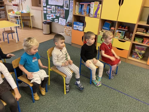 Fotogalerie MŠ Červená Hora - Vánoční představení - Sněhulák Zlobílek a Cesta do Betléma, foto 4/10