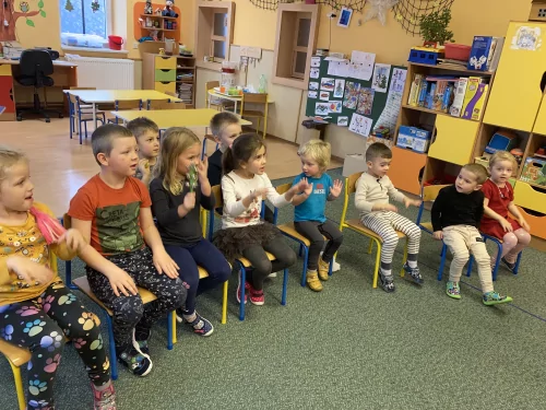 Fotogalerie MŠ Červená Hora - Vánoční představení - Sněhulák Zlobílek a Cesta do Betléma, foto 5/10