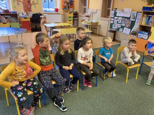 Fotogalerie MŠ Červená Hora - Vánoční představení - Sněhulák Zlobílek a Cesta do Betléma, foto 7/10