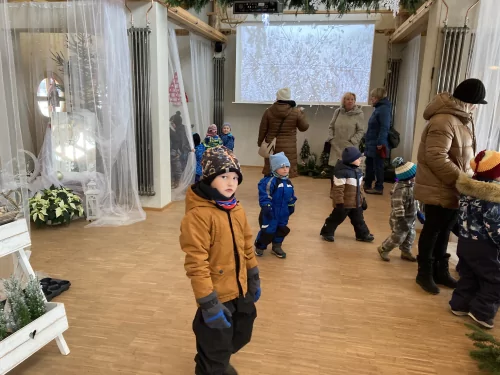 Fotogalerie MŠ Červená Hora - Kouzlo Vánoc-vánoční výstava v kempu Brodský, foto 5/14