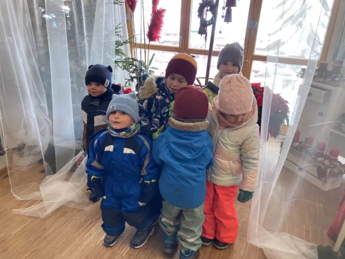 Fotogalerie MŠ Červená Hora - Kouzlo Vánoc-vánoční výstava v kempu Brodský, foto 7/14