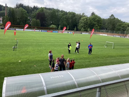 Fotogalerie MŠ Červená Hora - Fotbal SK Červený Kostelec, foto 3/10