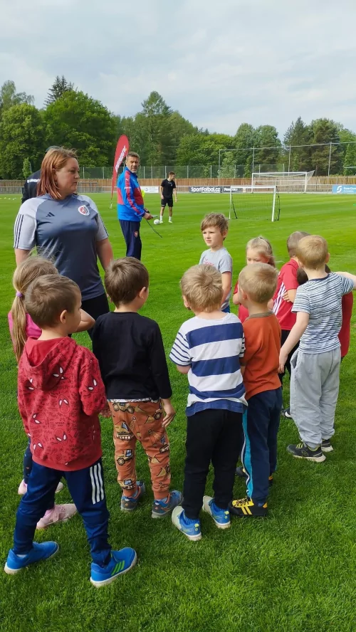 Fotogalerie MŠ Červená Hora - Fotbal SK Červený Kostelec, foto 7/10
