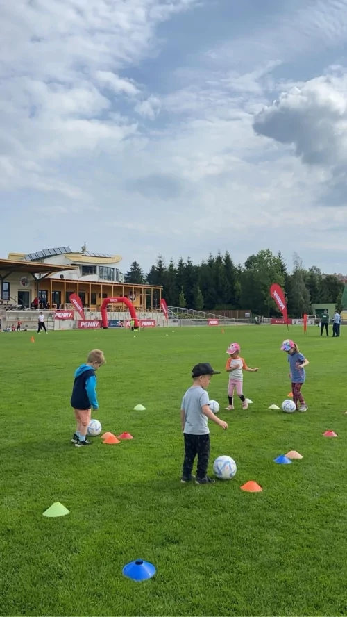 Fotogalerie MŠ Červená Hora - Fotbal SK Červený Kostelec, foto 10/10
