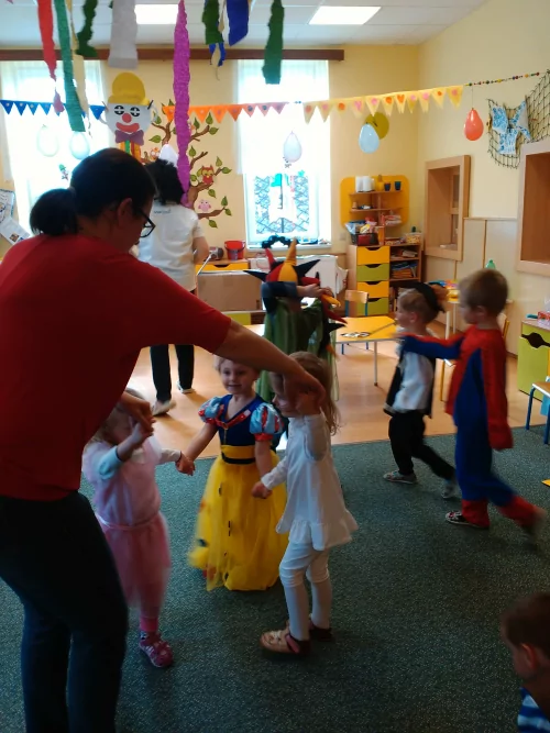 Fotogalerie MŠ Červená Hora - Karneval, foto 6/6