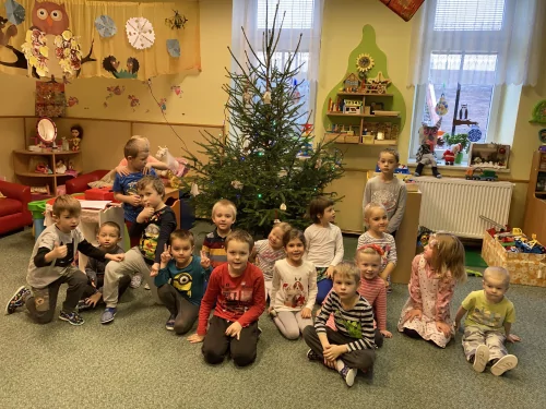 Fotogalerie MŠ Červená Hora - Zdobení stromečku, foto 4/9