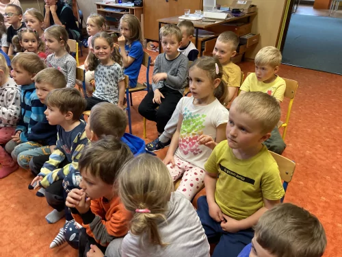 Fotogalerie MŠ Červená Hora - Pravěk a MDD s MŠ Studánka, foto 12/25