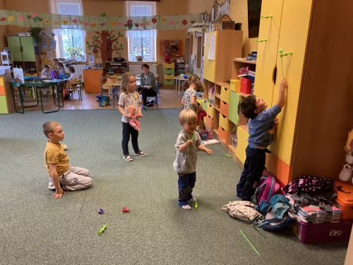 Fotogalerie MŠ Červená Hora - Pravěk a MDD s MŠ Studánka, foto 24/25