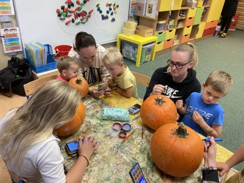 Fotogalerie MŠ Červená Hora - Dílna s rodiči-Podzimní dýně, foto 4/19