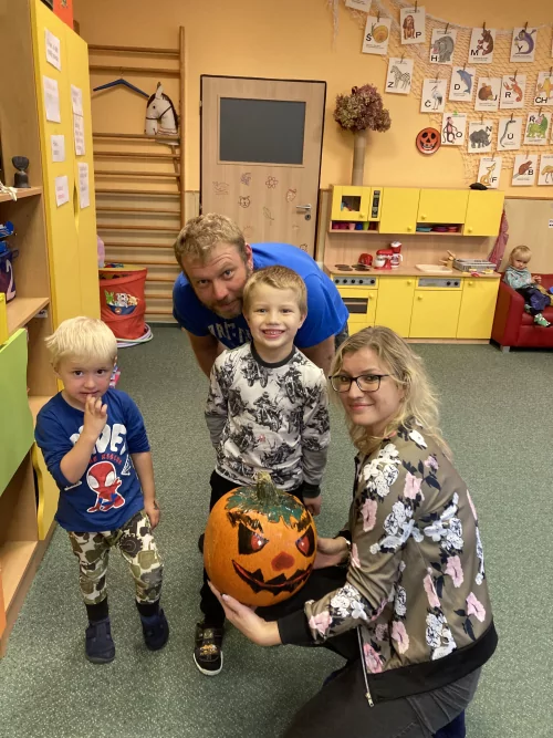 Fotogalerie MŠ Červená Hora - Dílna s rodiči-Podzimní dýně, foto 12/19