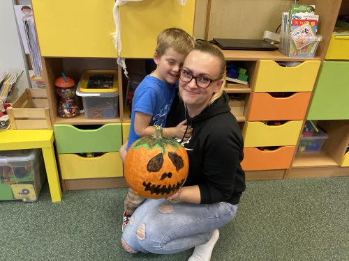 Fotogalerie MŠ Červená Hora - Dílna s rodiči-Podzimní dýně, foto 15/19