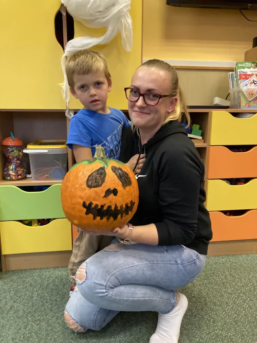 Fotogalerie MŠ Červená Hora - Dílna s rodiči-Podzimní dýně, foto 16/19