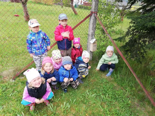 Fotogalerie MŠ Červená Hora - Hmyzí domeček a nová skluzavka, foto 9/10