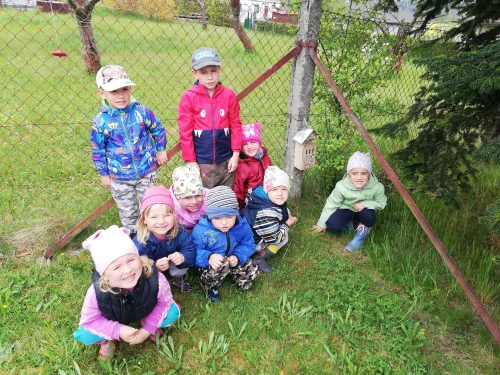 Fotogalerie MŠ Červená Hora - Hmyzí domeček a nová skluzavka, foto 10/10