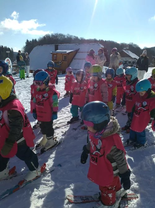 Fotogalerie MŠ Červená Hora - Lyžařský kurz - Jánské Lázně, březen, foto 18/26