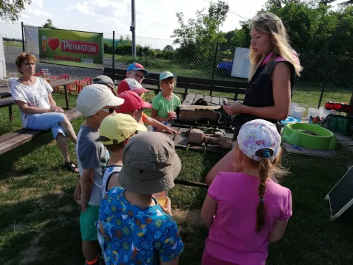 Fotogalerie MŠ Červená Hora - Agility na Žernově u Šatných- červen, foto 3/6