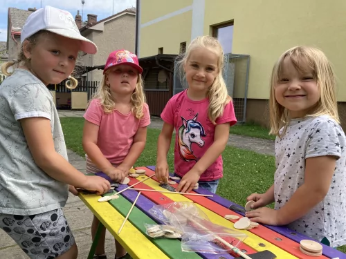 Fotogalerie MŠ Červená Hora - Projektový den-vyrábíme lodičku a kytičku, foto 5/16