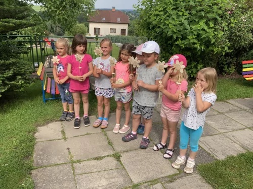 Fotogalerie MŠ Červená Hora - Projektový den-vyrábíme lodičku a kytičku, foto 15/16