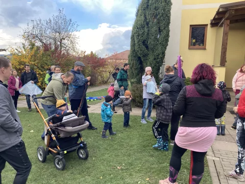 Fotogalerie MŠ Červená Hora - Pouštění draků v naší MŠ, foto 9/9