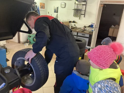 Fotogalerie MŠ Červená Hora - Týden řemesel a povolání, foto 3/28