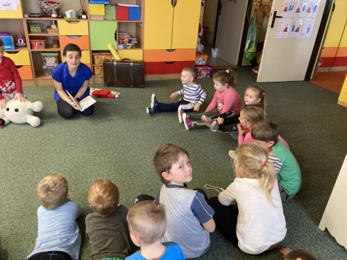 Fotogalerie MŠ Červená Hora - Vánoční čtení s knihovnicí Kristýnkou, foto 2/11