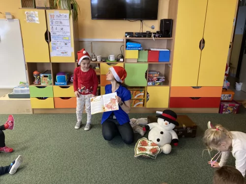 Fotogalerie MŠ Červená Hora - Vánoční čtení s knihovnicí Kristýnkou, foto 9/11