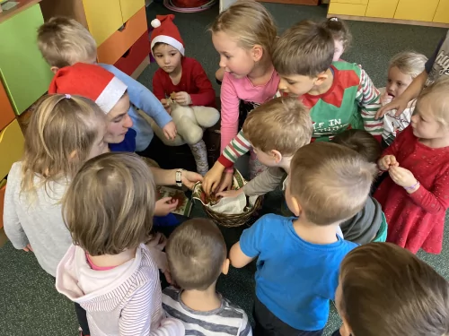 Fotogalerie MŠ Červená Hora - Vánoční čtení s knihovnicí Kristýnkou, foto 11/11