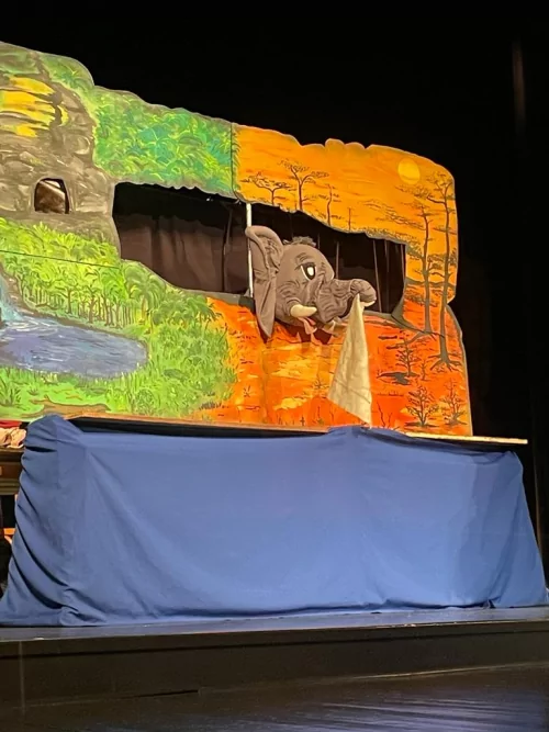 Fotogalerie MŠ Červená Hora - V divadle v Červeném Kostelci- Africká pohádka, foto 4/9