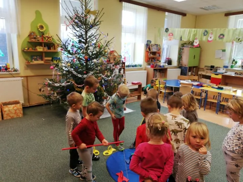 Fotogalerie MŠ Červená Hora - Vánoční nadílka - 17. prosinec, foto 6/11