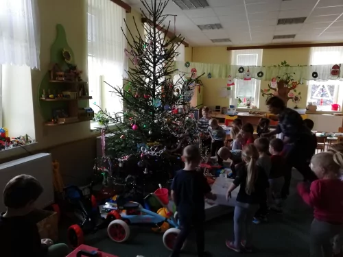 Fotogalerie MŠ Červená Hora - Vánoční nadílka - 17. prosinec, foto 11/11