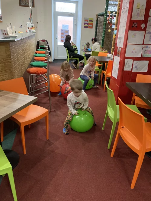 Fotogalerie MŠ Červená Hora - Hernička v Hronově, foto 17/19