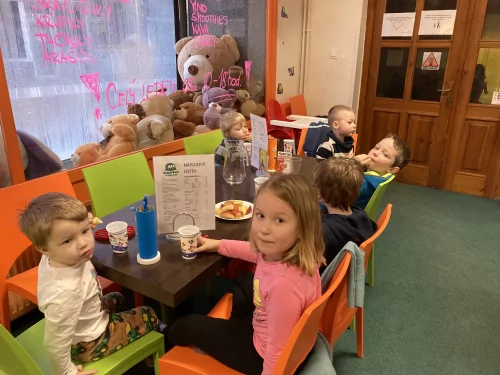 Fotogalerie MŠ Červená Hora - Hernička v Hronově, foto 18/19