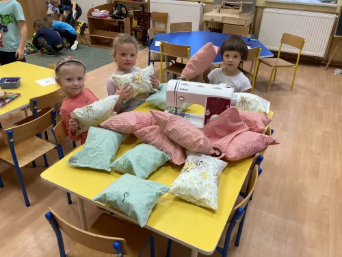 Fotogalerie MŠ Červená Hora - Polštářkový den a uspávání medvědů, foto 3/9