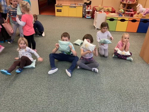 Fotogalerie MŠ Červená Hora - Polštářkový den a uspávání medvědů, foto 4/9