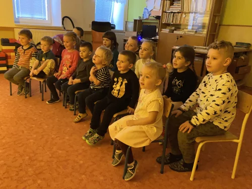 Fotogalerie MŠ Červená Hora - ¨Divadelní představení pana Polehni, foto 3/4