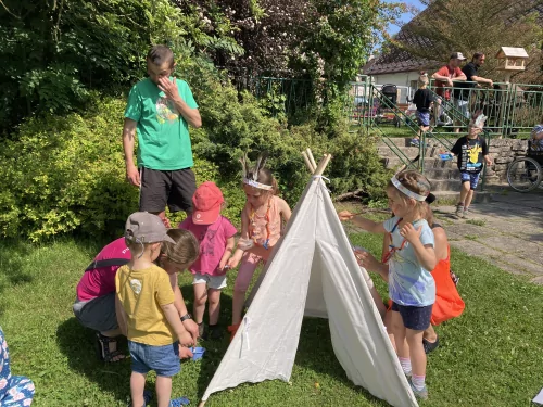 Fotogalerie MŠ Červená Hora - Indiánský týden, loučení s předškoláky, spaní ve školce., foto 6/36